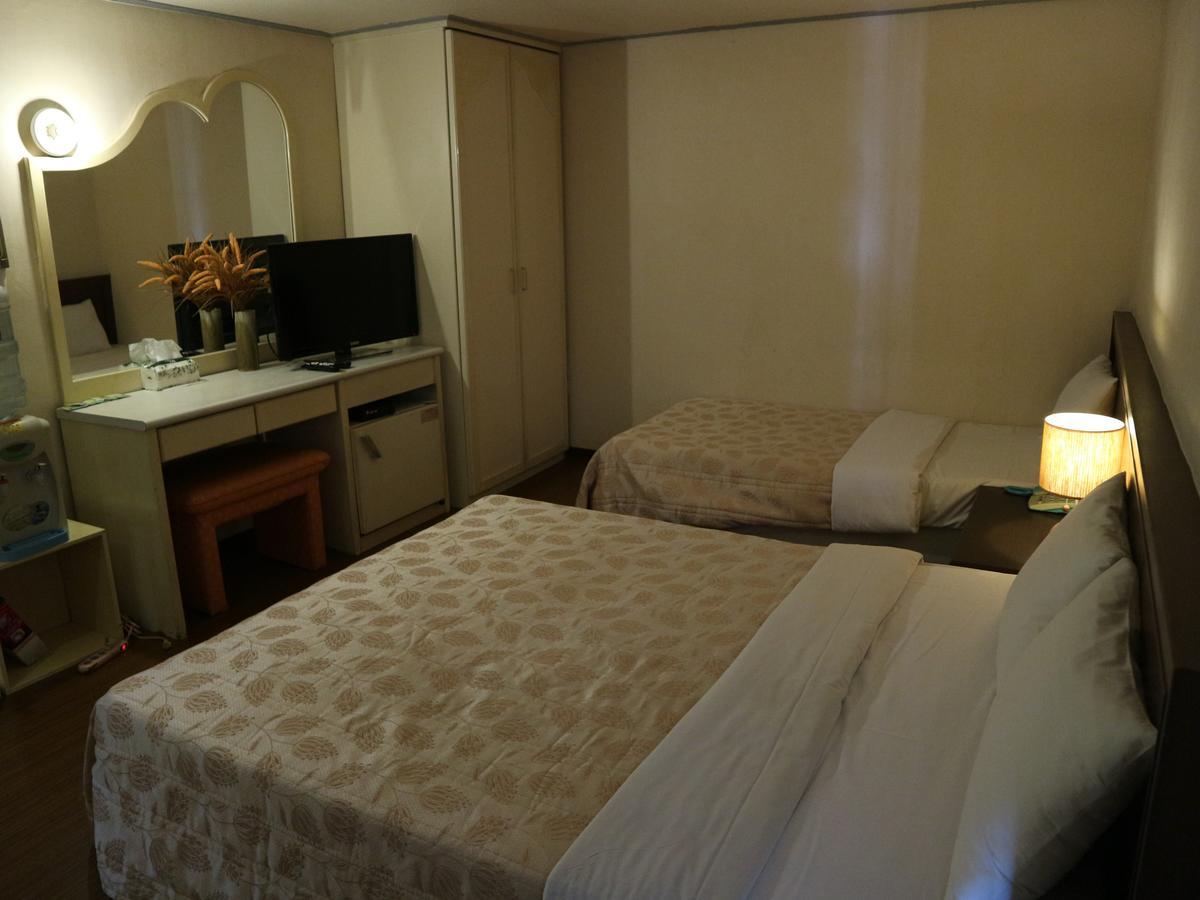 Sanmin Hotel Changhua Exterior foto